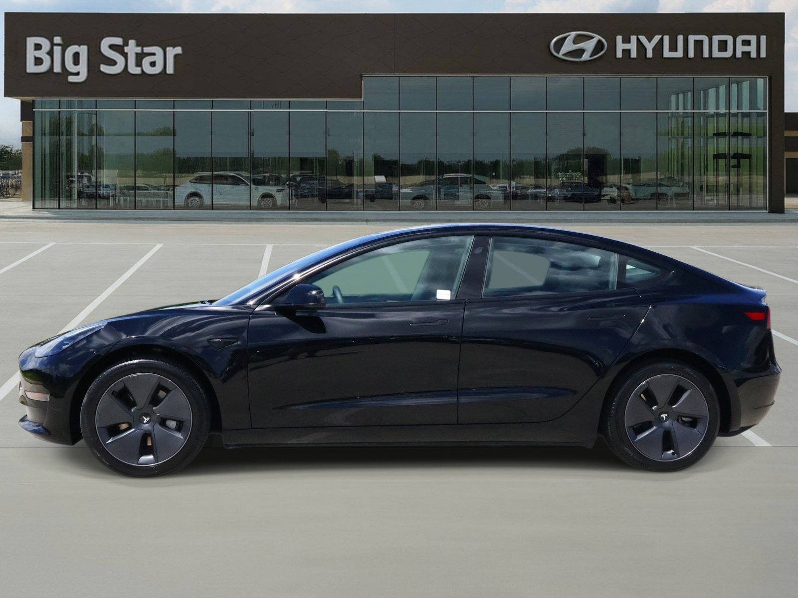 Used 2023 Tesla Model 3 Standard Range RWD video 2