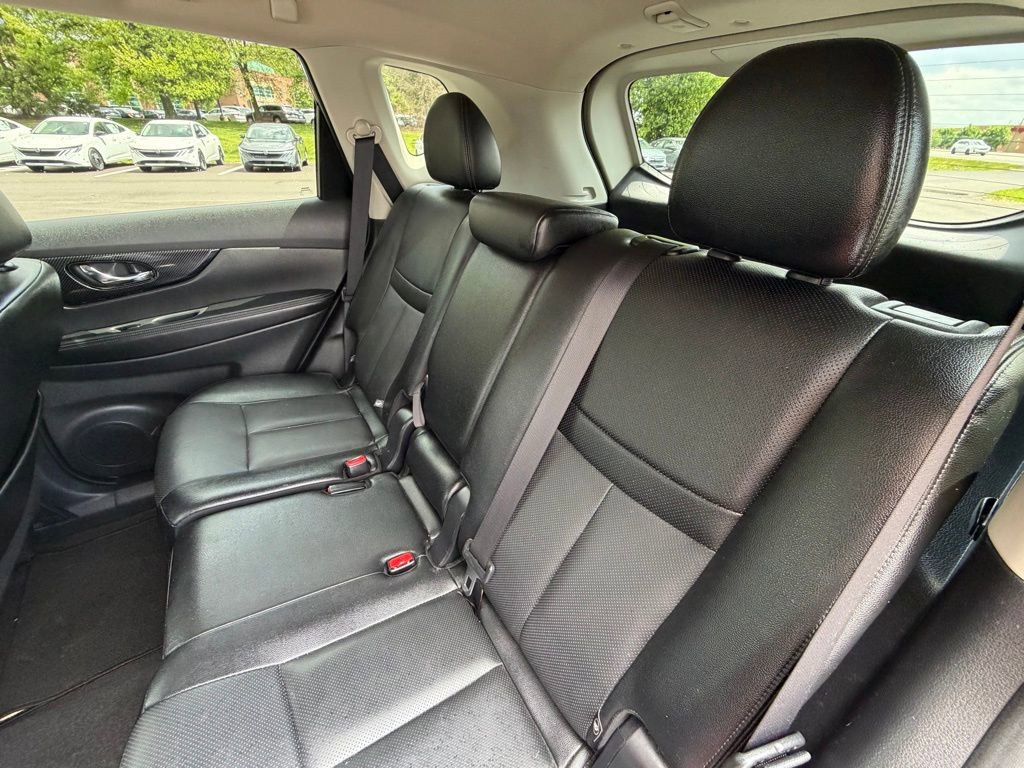 Used 2017 Nissan Rogue SL AWD/4WD image 8