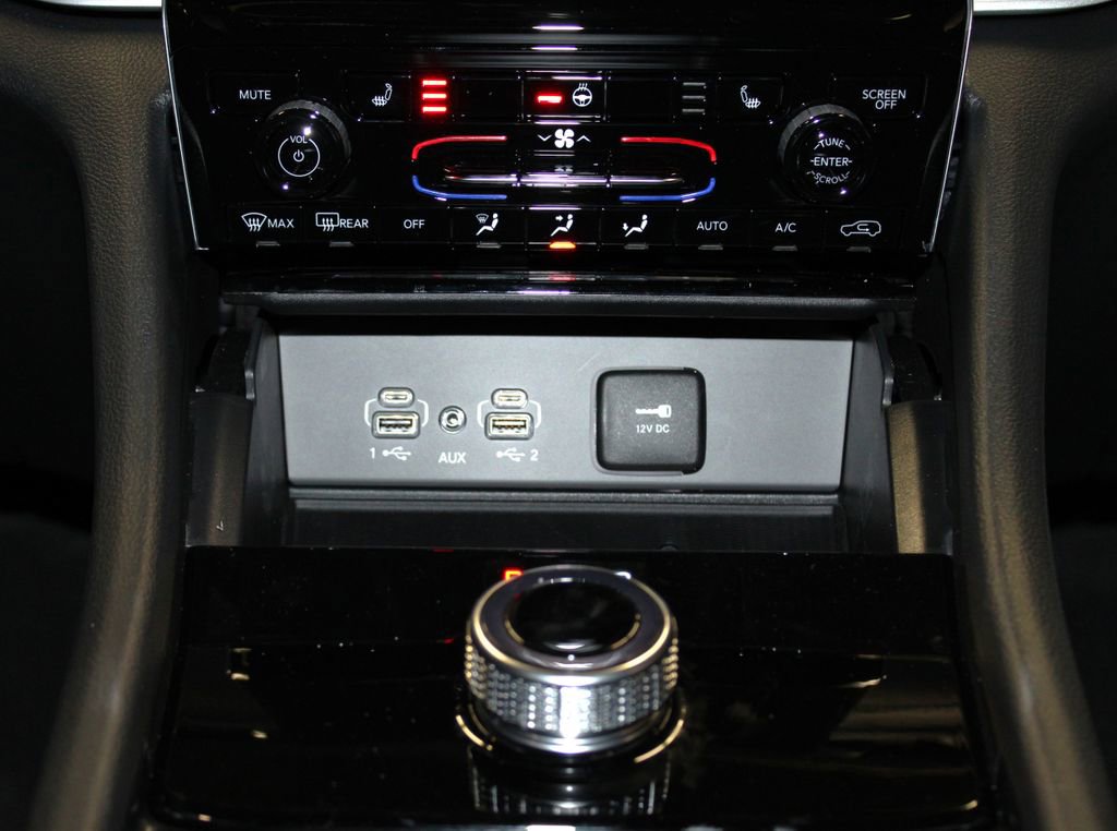 New 2025 Jeep Grand Cherokee Laredo w/ Luxury Tech Group I image 20