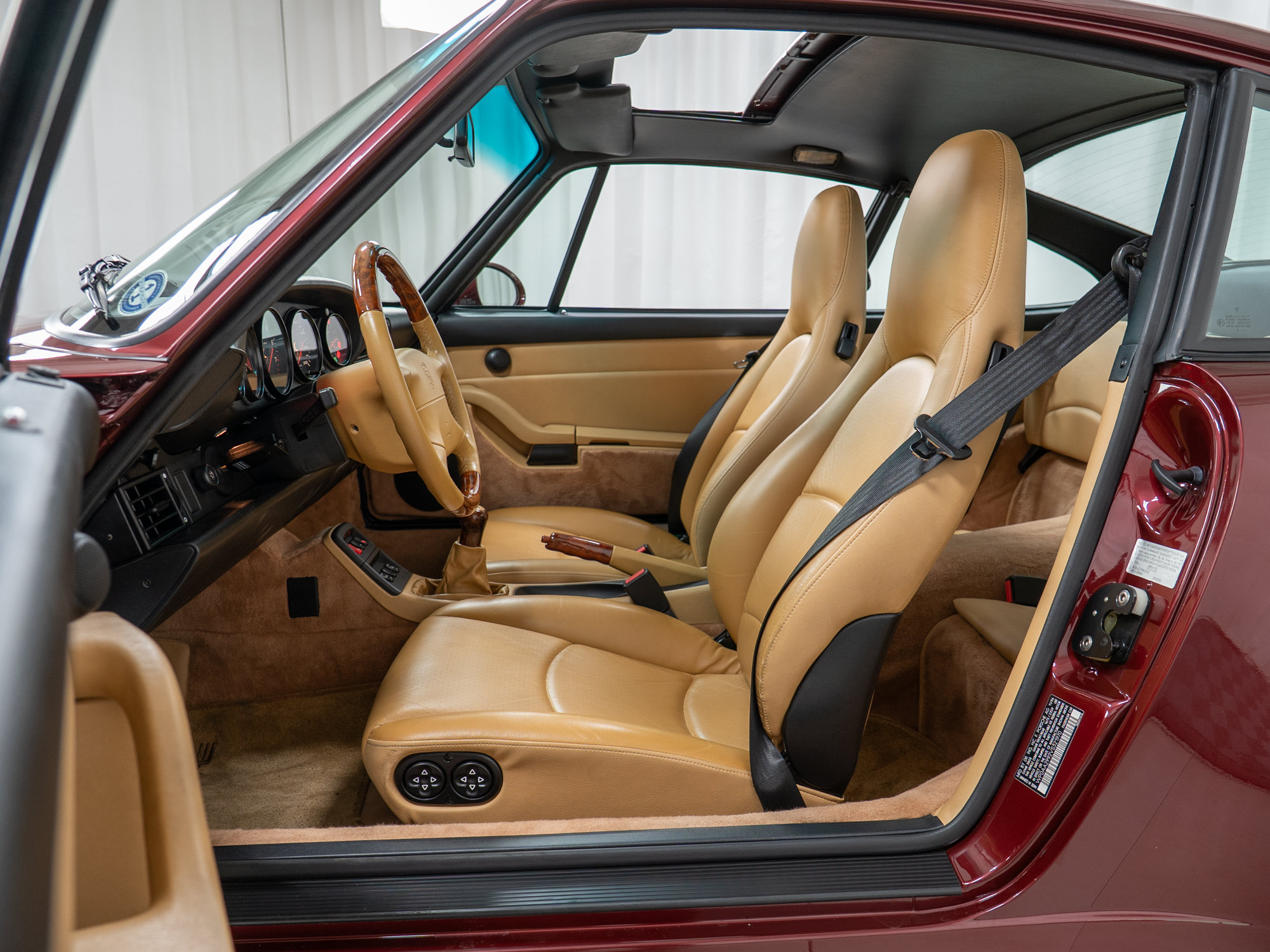 Used 1997 Porsche 911 Carrera 4S AWD/4WD image 20