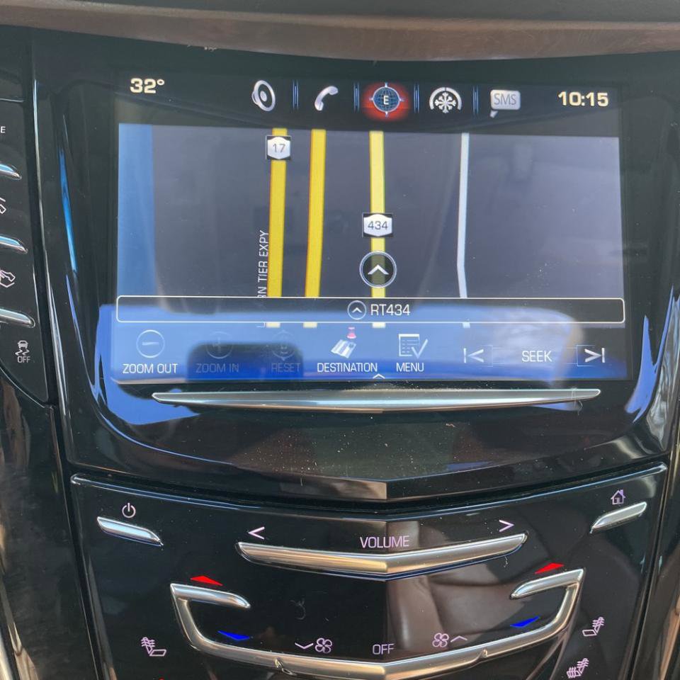 Used 2019 Cadillac Escalade Premium Luxury image 23