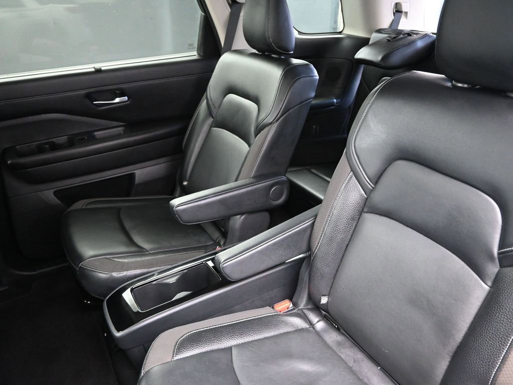 Used 2022 Nissan Pathfinder SL w/ SL Premium Package image 14