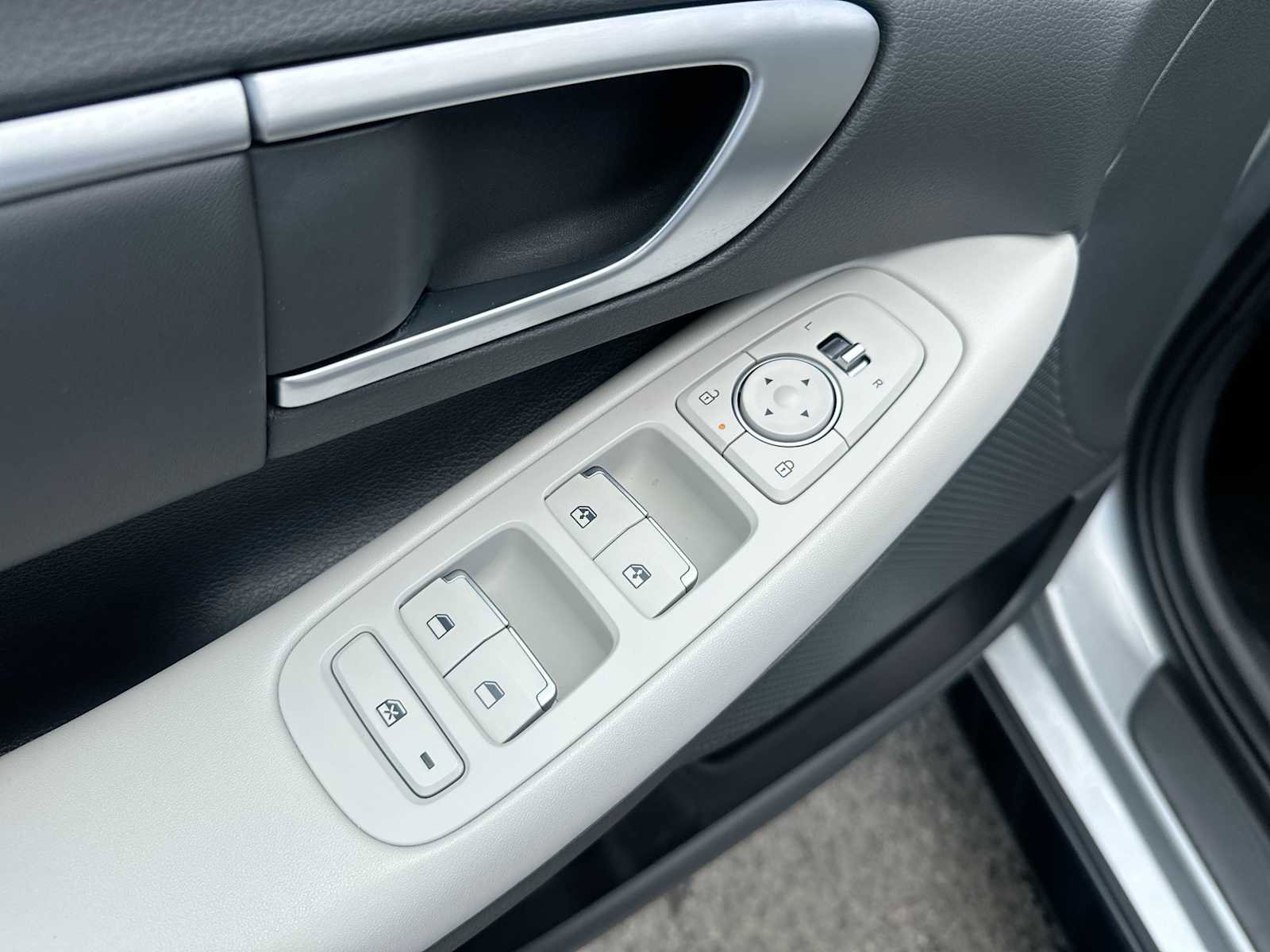Used 2024 Hyundai Sonata SEL image 27