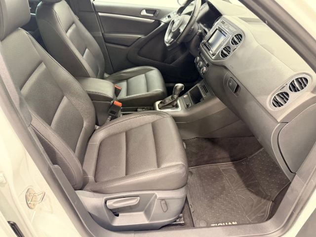 Used 2016 Volkswagen Tiguan R-Line image 24