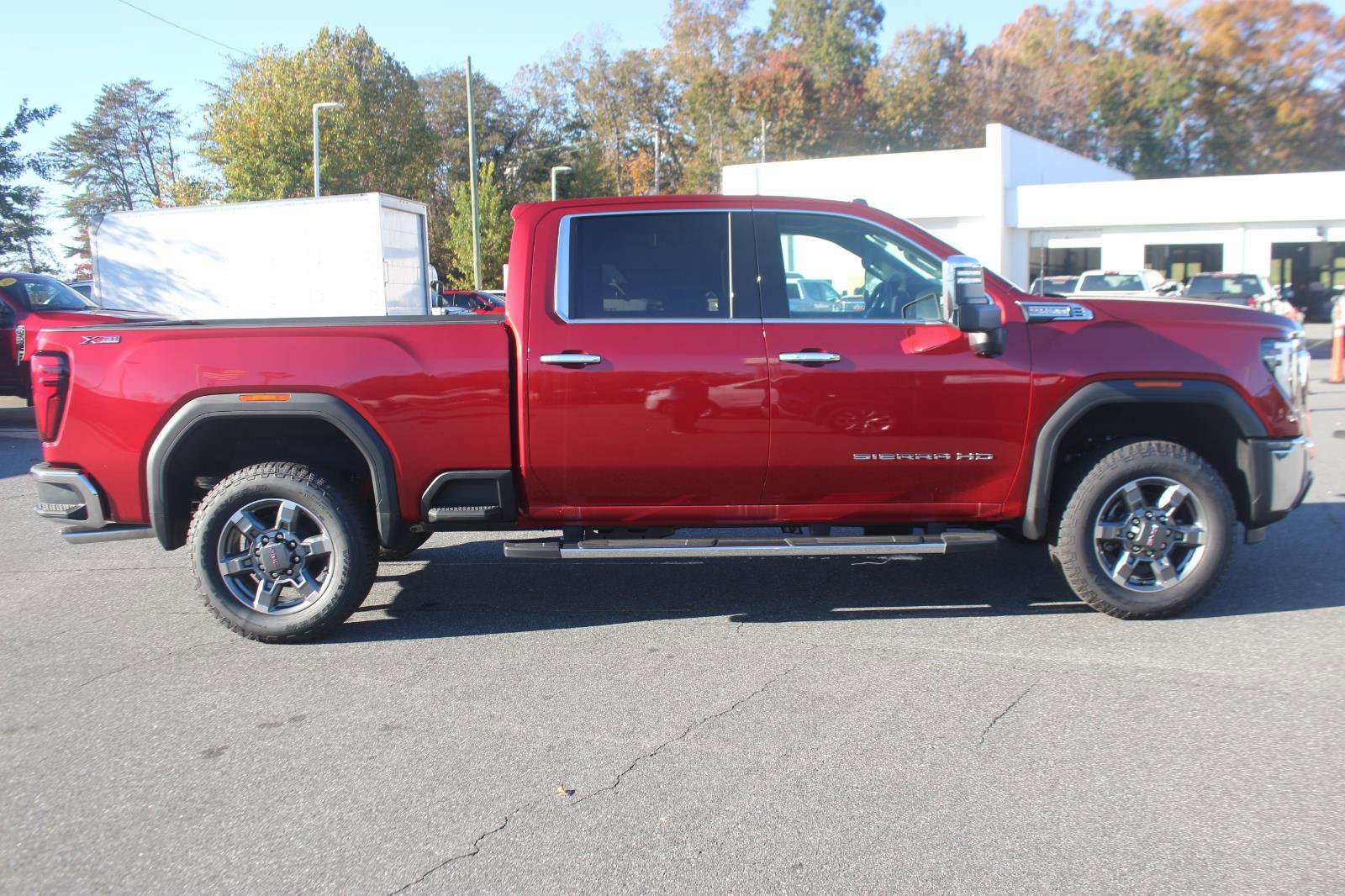 New 2025 GMC Sierra 2500 SLT w/ SLT Premium Package image 8