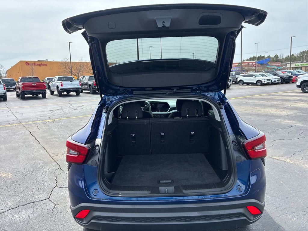 Used 2024 Chevrolet Trax LS w/ LS Convenience Package image 21