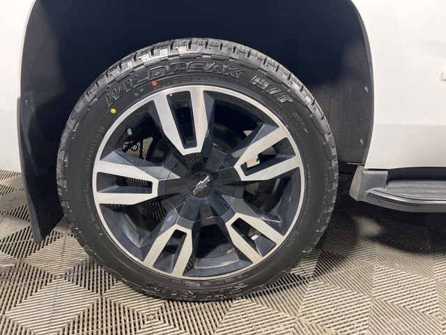 Used 2018 Chevrolet Tahoe Premier w/ RST 6.2L Performance Edition AWD/4WD image 12