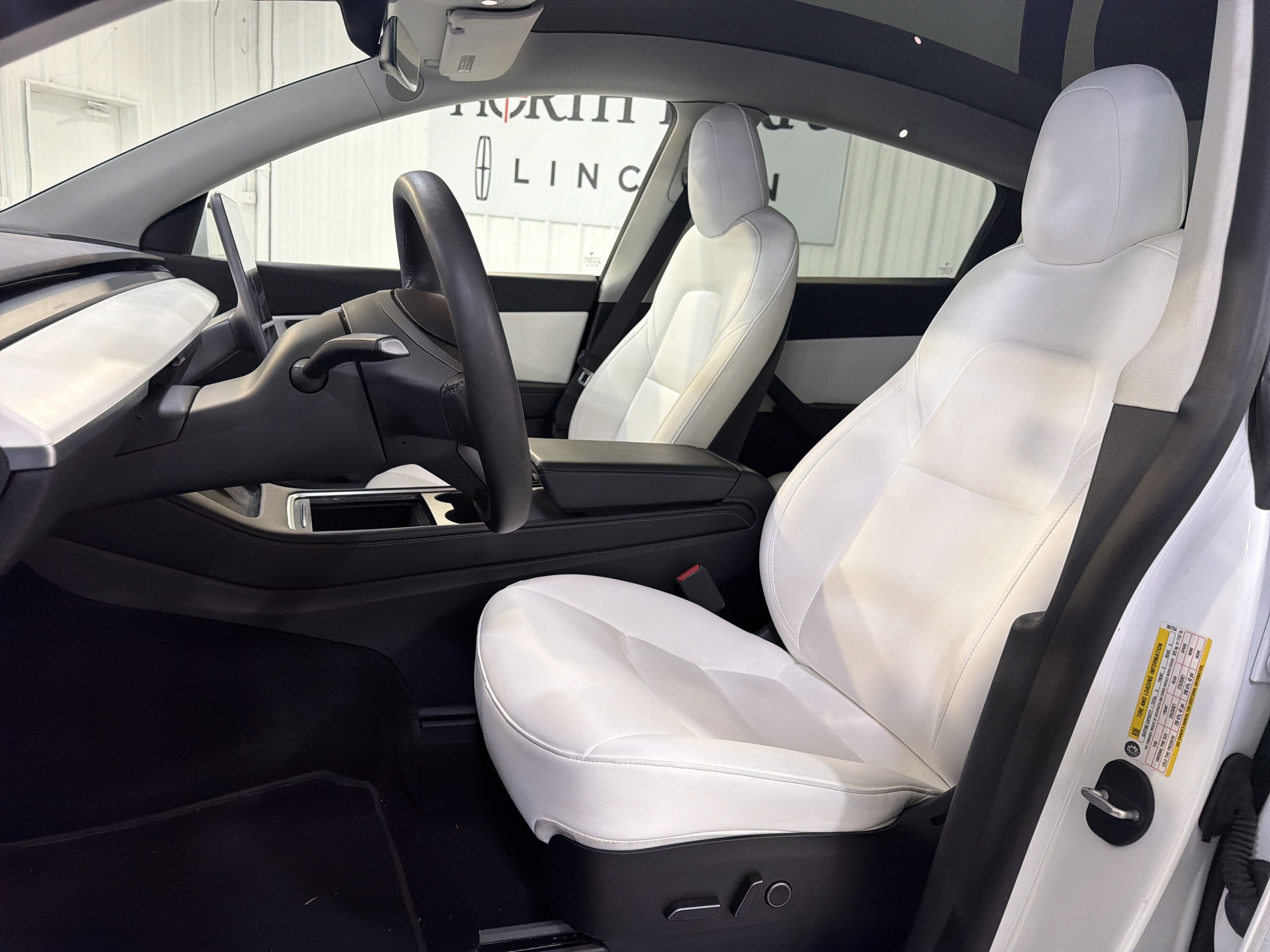 Used 2022 Tesla Model Y Performance AWD/4WD image 9
