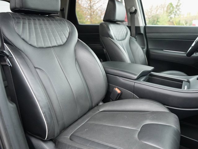 Used 2023 Hyundai Palisade Limited w/ Cargo Package image 9