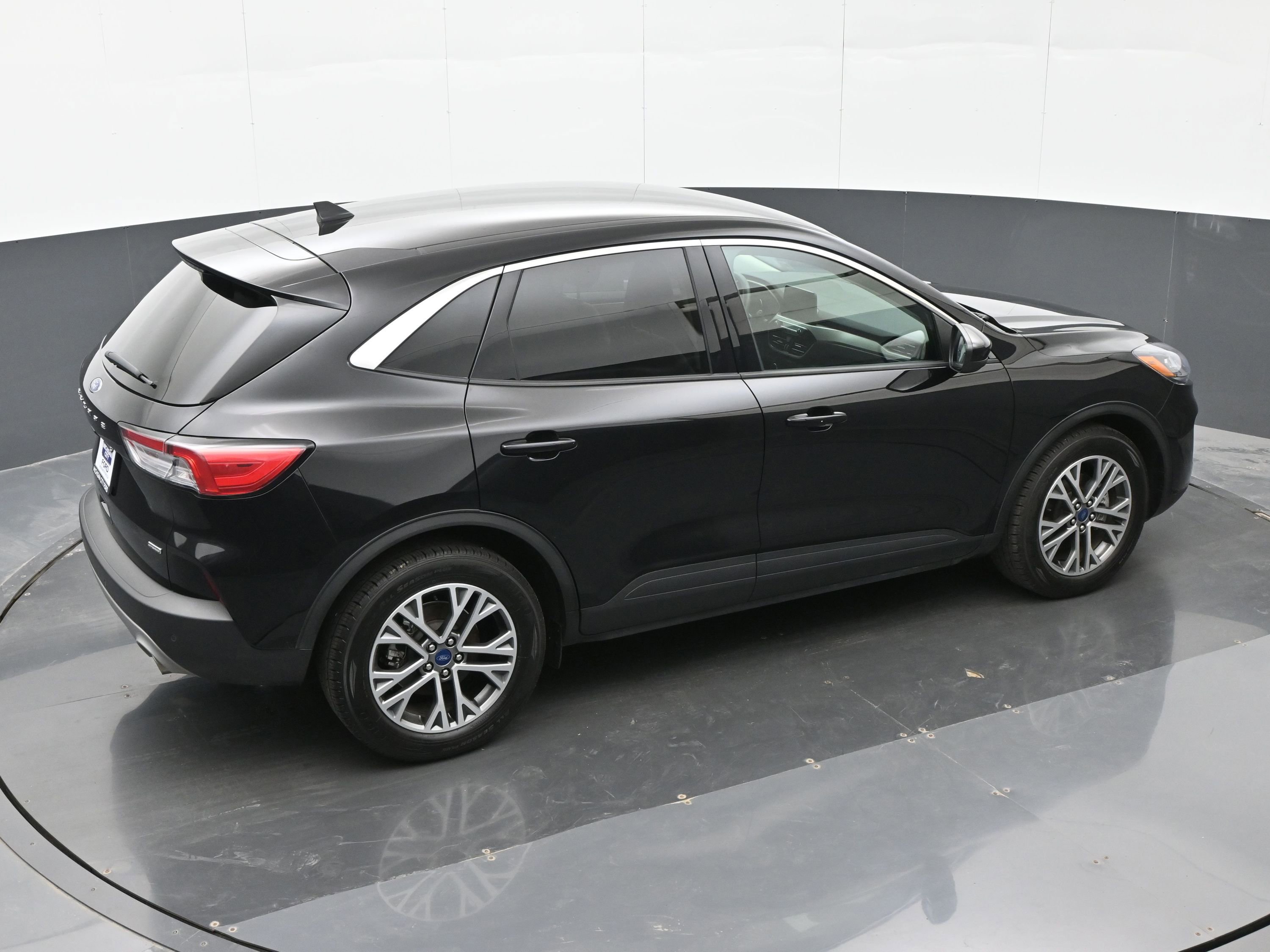 Used 2022 Ford Escape SEL FWD image 32