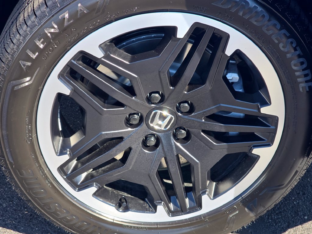 New 2026 Honda Pilot Touring image 10