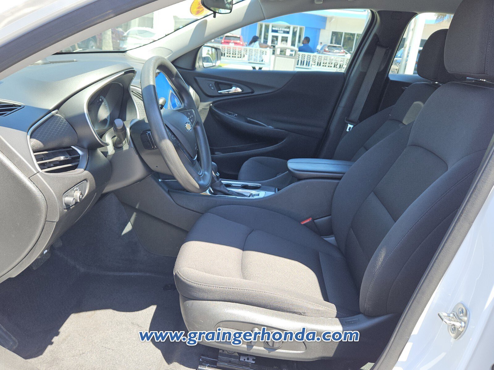 Used 2025 Chevrolet Malibu LT FWD image 10