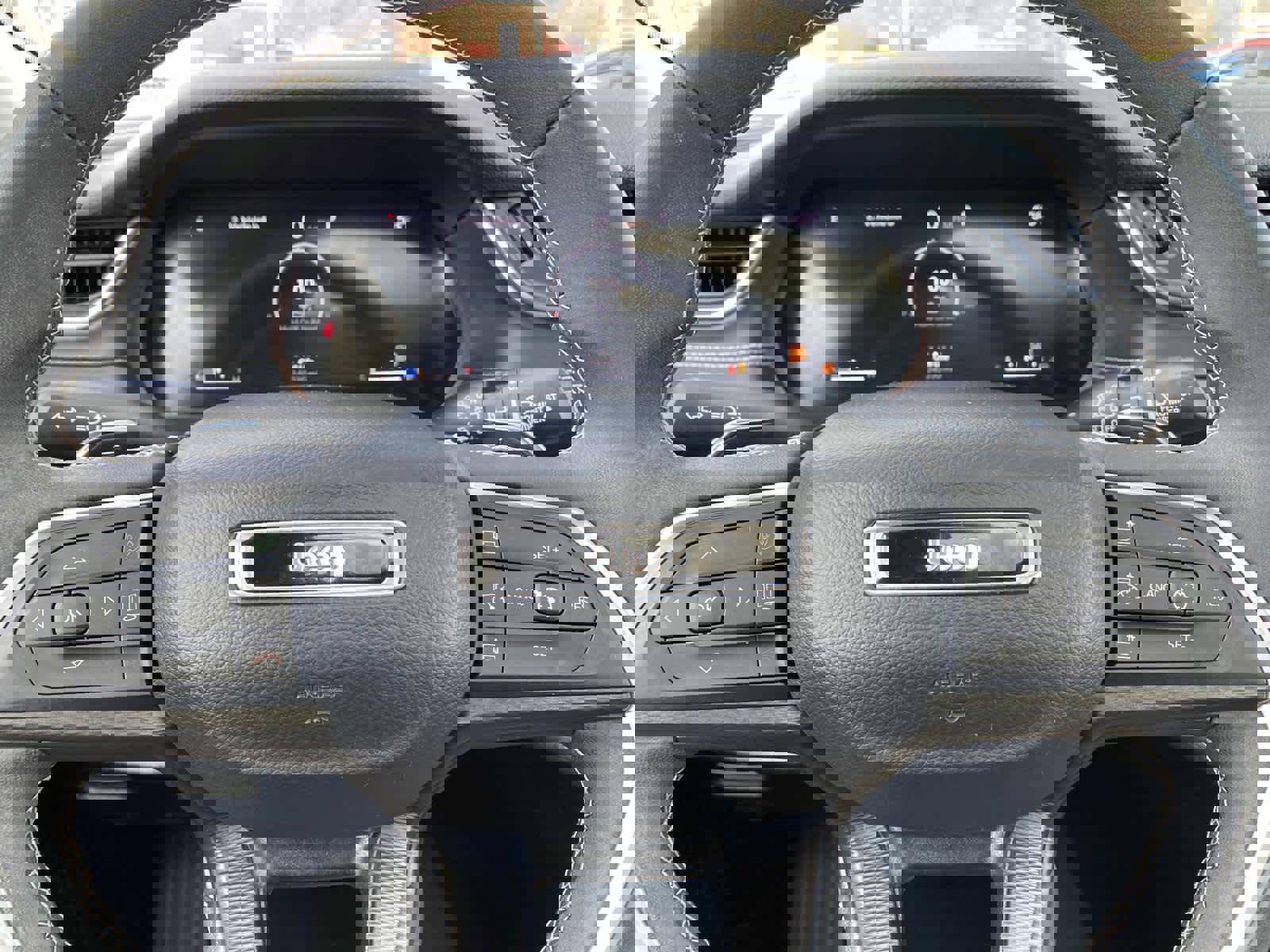 Certified 2023 Jeep Grand Cherokee Laredo X image 15