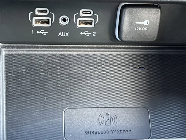 Used 2023 Jeep Grand Cherokee L Laredo image 29