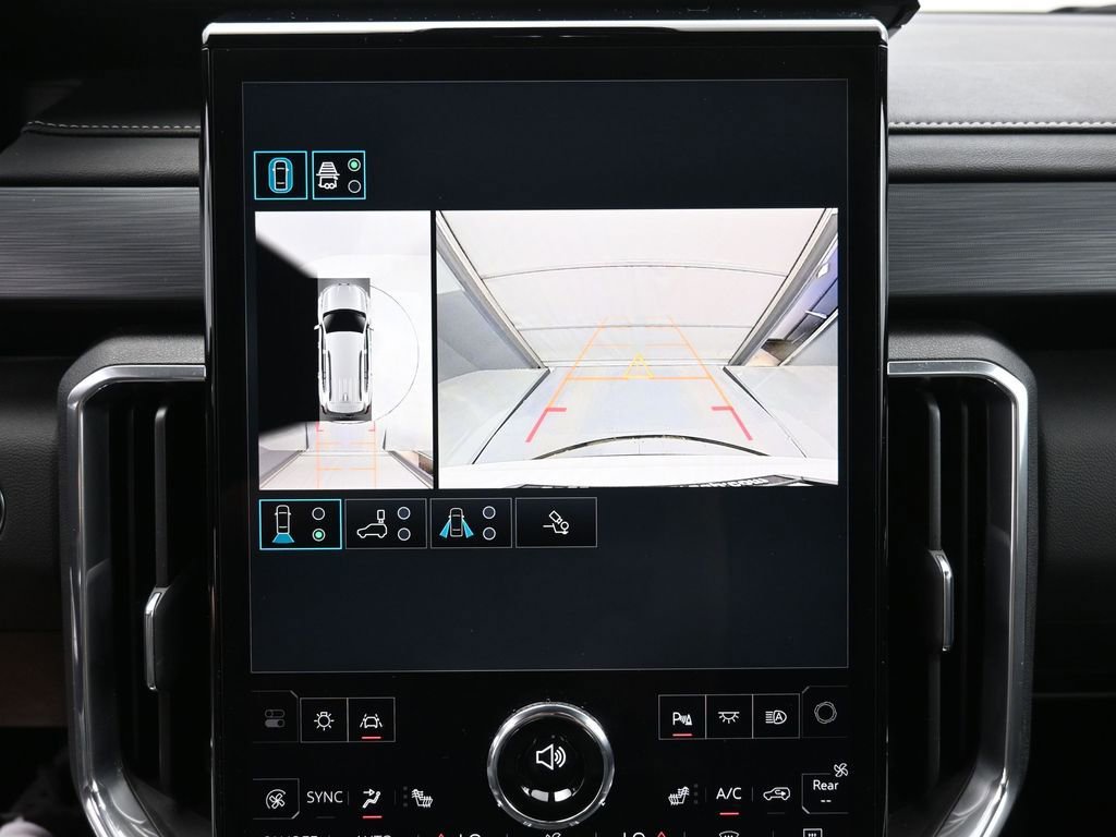 Used 2025 GMC Acadia Elevation image 9