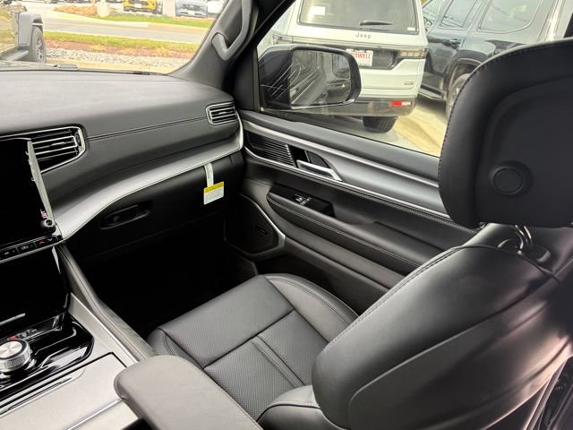 New 2026 Jeep Grand Wagoneer L Limited w/ Rear Seat Video Group I AWD/4WD image 35