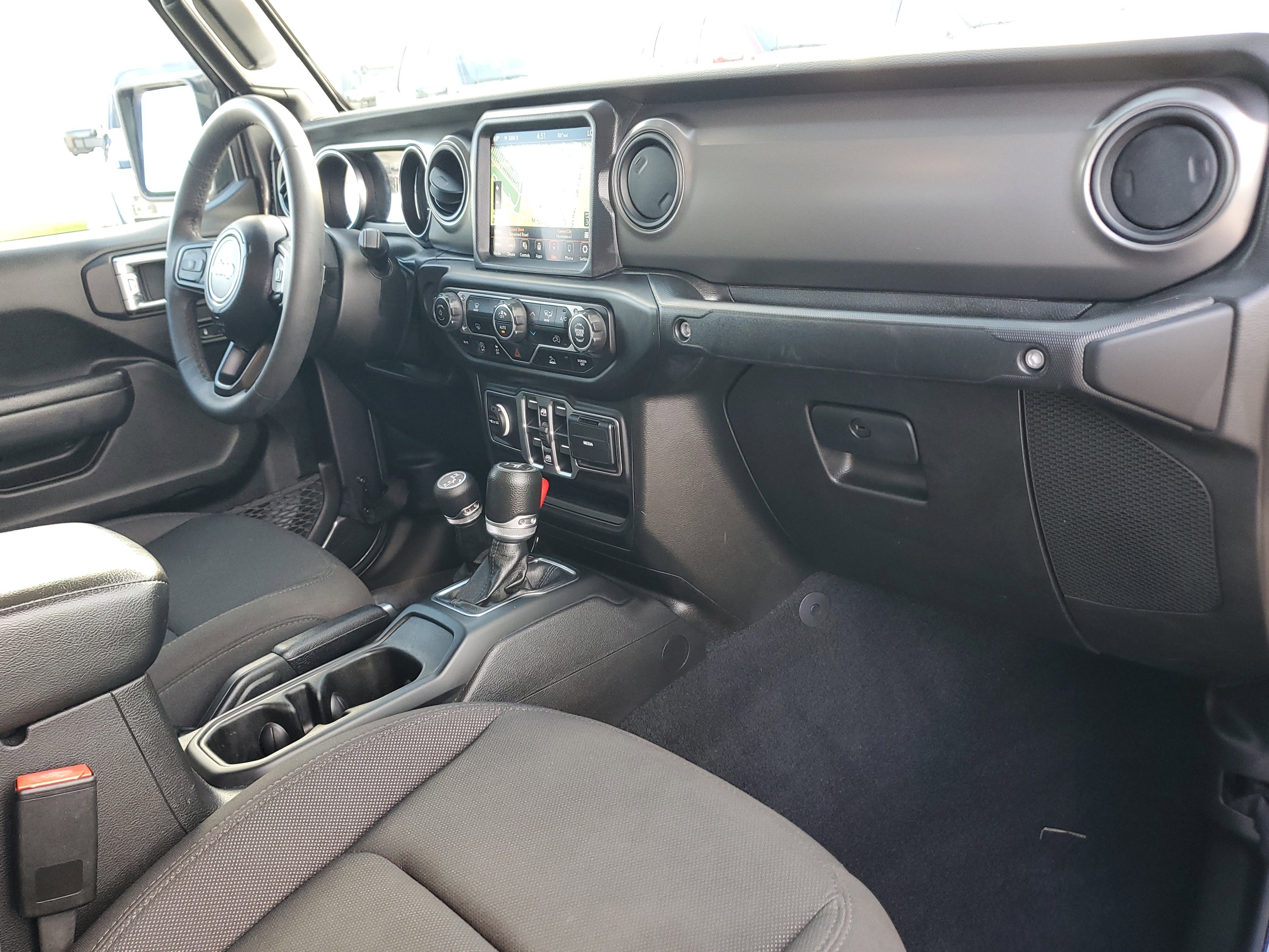 Used 2023 Jeep Gladiator Sport image 16