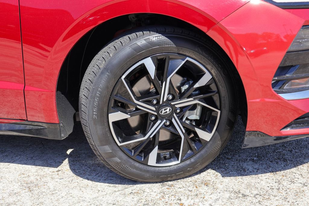 Certified 2025 Hyundai Sonata SEL image 28