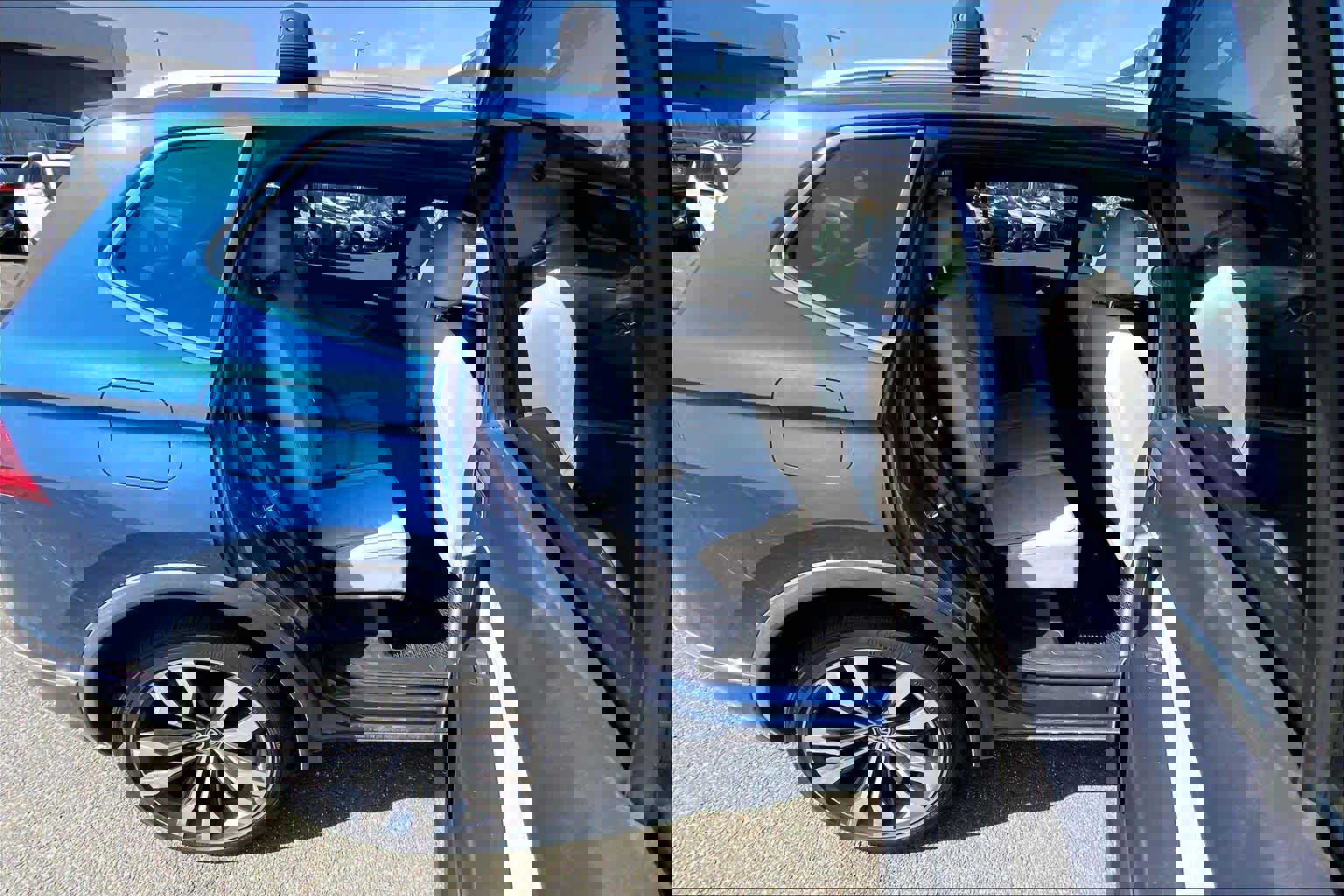 Used 2020 Volkswagen Tiguan SEL Premium R-Line w/ 3rd Row Seat Package image 20