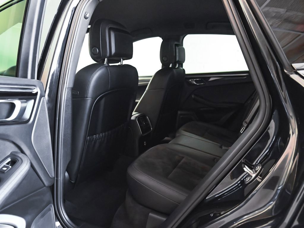 Used 2021 Porsche Macan S image 35