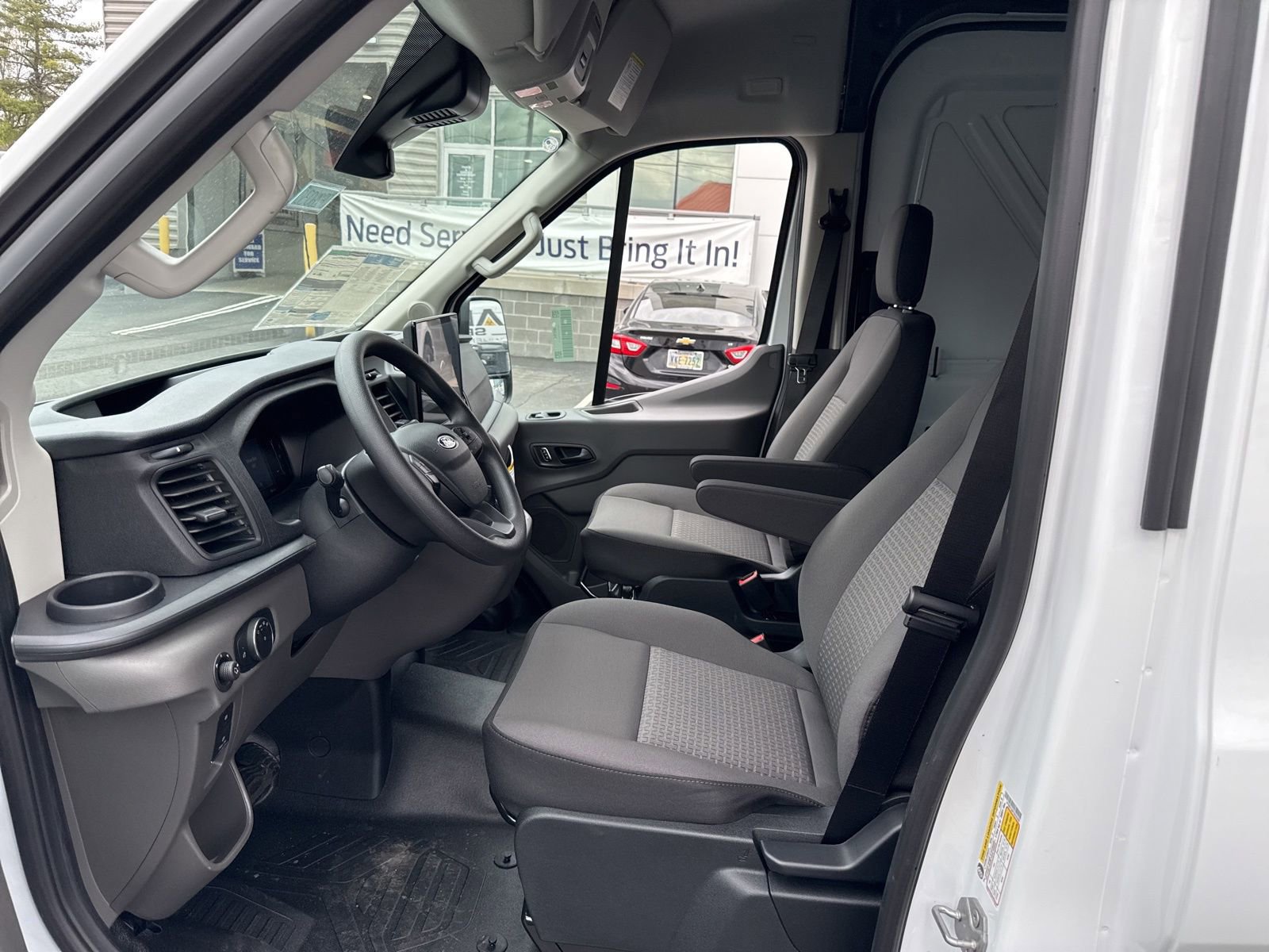 New 2026 Ford Transit 250 148 Medium Roof RWD image 22