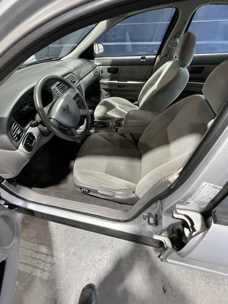 Used 2005 Ford Taurus SE image 5