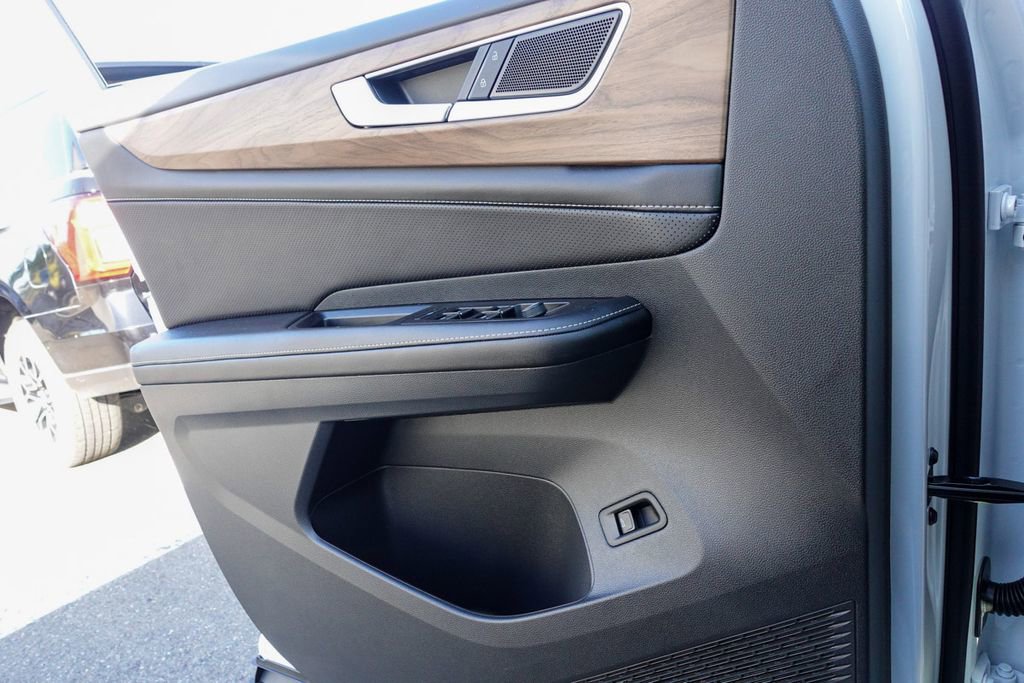 New 2026 Volkswagen Atlas SE image 14