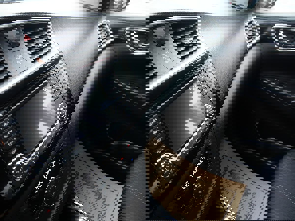 Used 2018 Nissan Sentra SV image 12