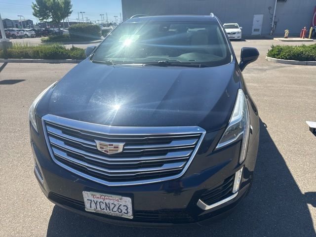 Used 2017 Cadillac XT5 Premium Luxury w/ Driver Assist Package image 4