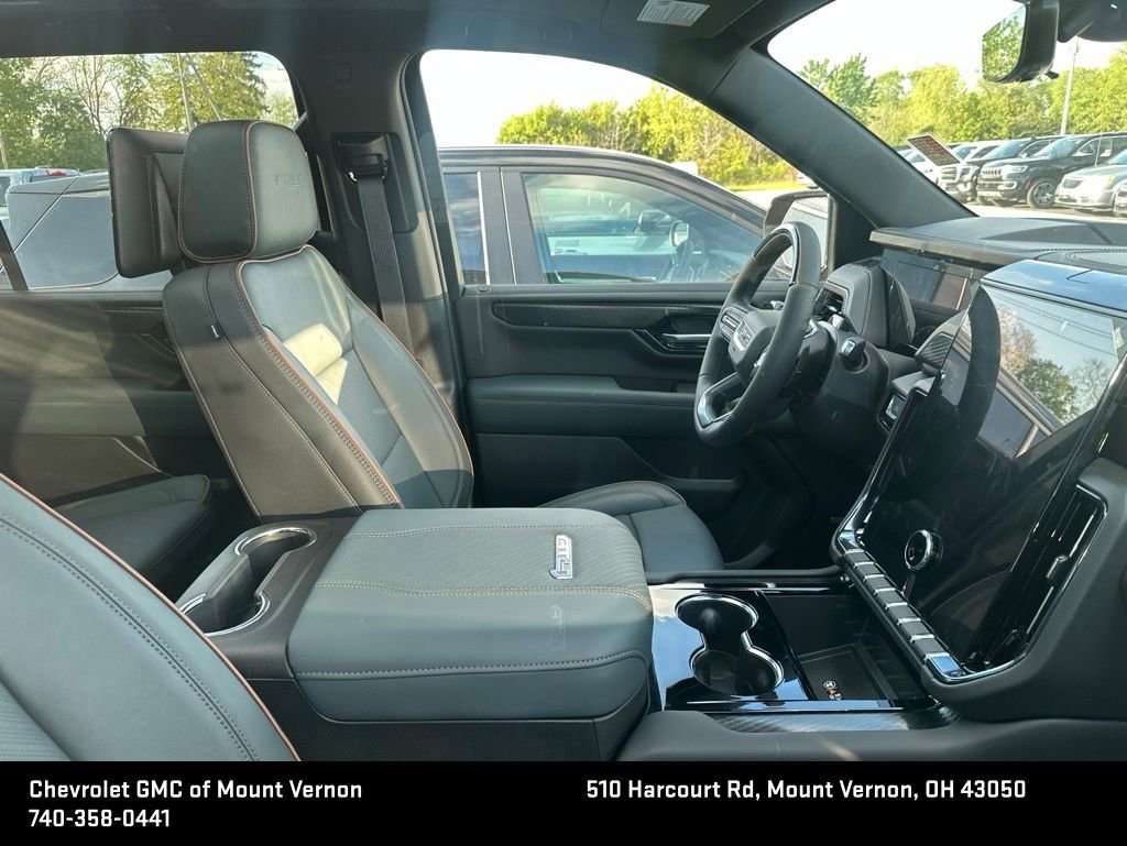 New 2026 GMC Yukon XL AT4 w/ AT4 Premium Plus Package AWD/4WD image 8