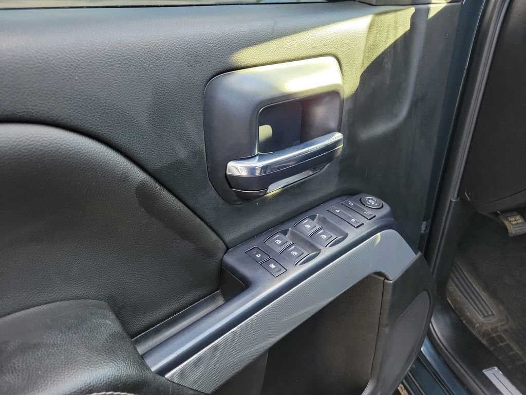 Used 2018 Chevrolet Silverado 1500 LT w/ All Star Edition AWD/4WD image 21