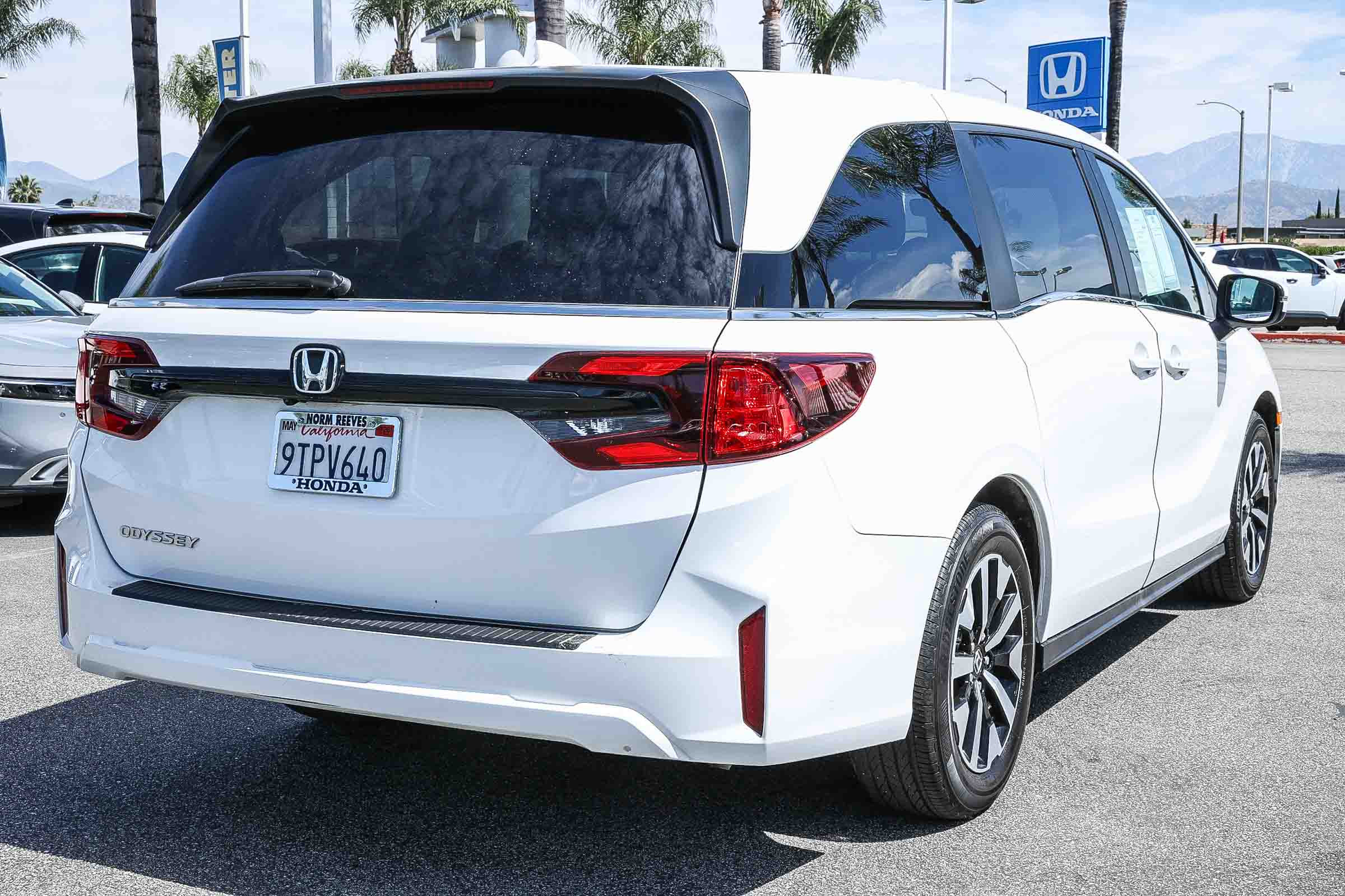 Used 2025 Honda Odyssey EX-L image 7