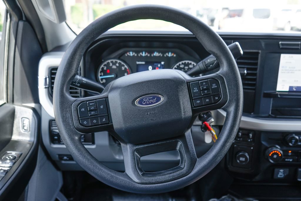Used 2024 Ford F250 XL w/ XL Chrome Package image 24