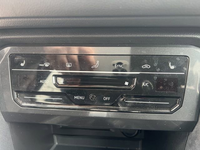 Used 2024 Volkswagen Tiguan Wolfsburg Edition image 13