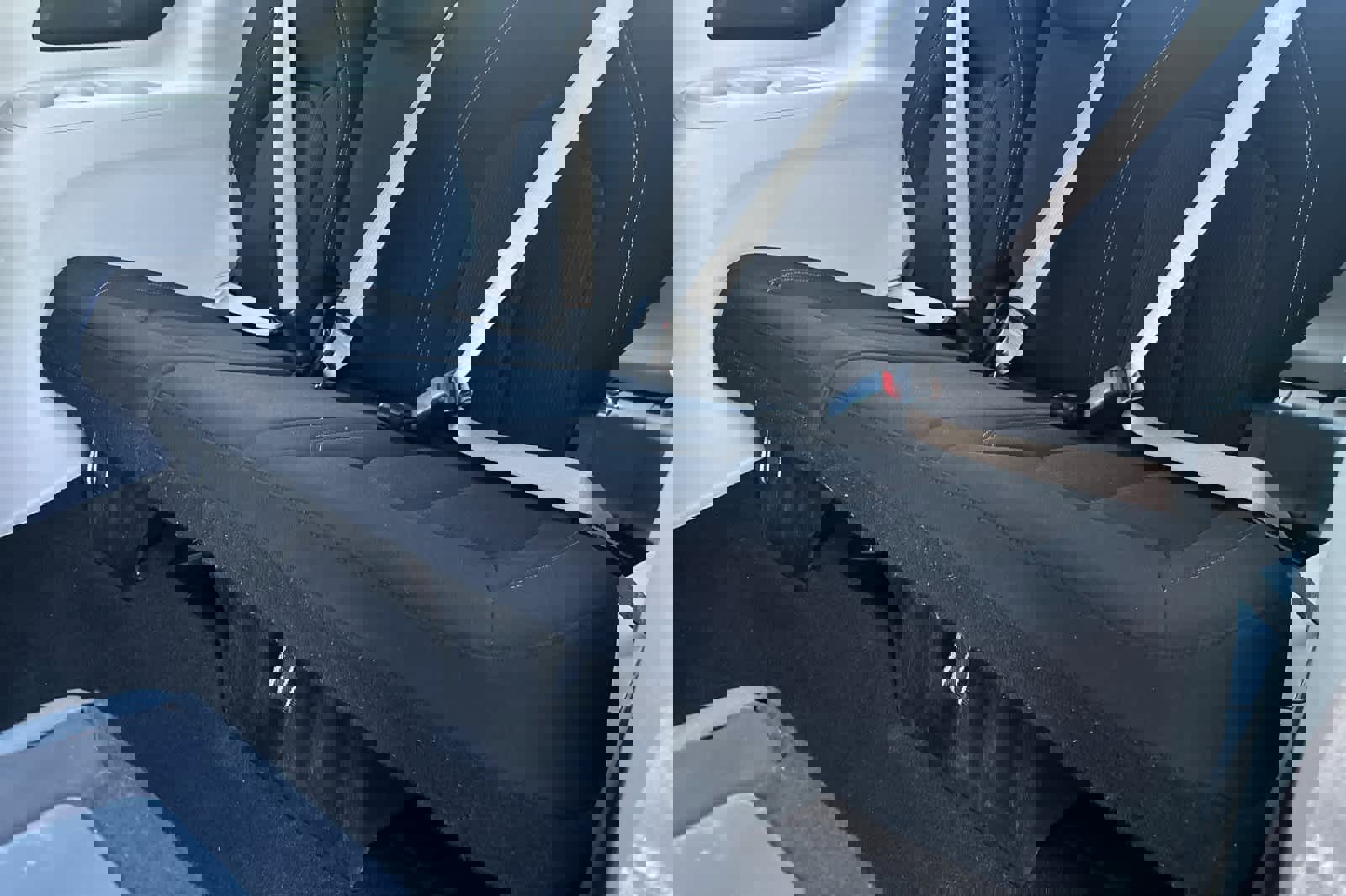 Used 2022 Chrysler Voyager LX w/ Fleet Security Group image 15