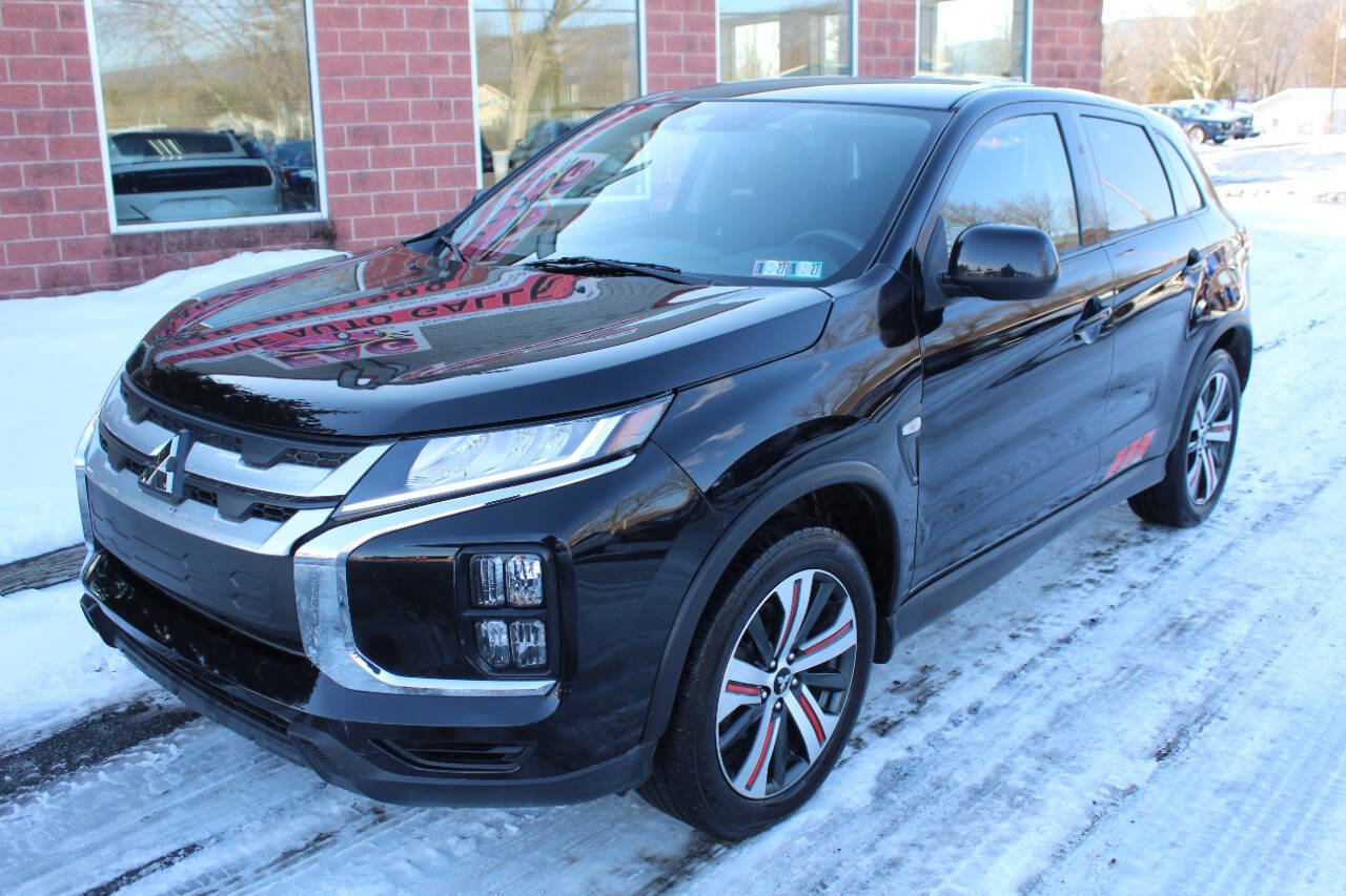 Used 2022 Mitsubishi Outlander Sport LE image 2