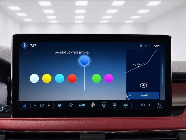 Used 2025 Lincoln Corsair Reserve w/ Equipment Group 202A AWD/4WD image 29