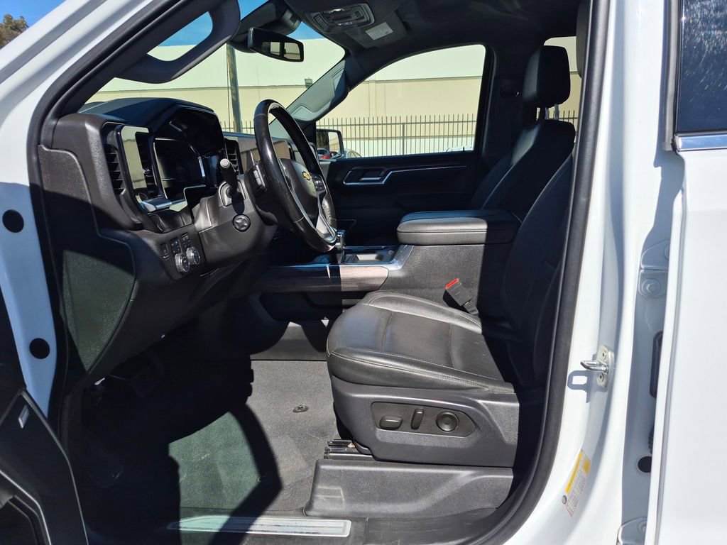 Used 2024 Chevrolet Silverado 1500 LTZ w/ LTZ Convenience Package II image 15