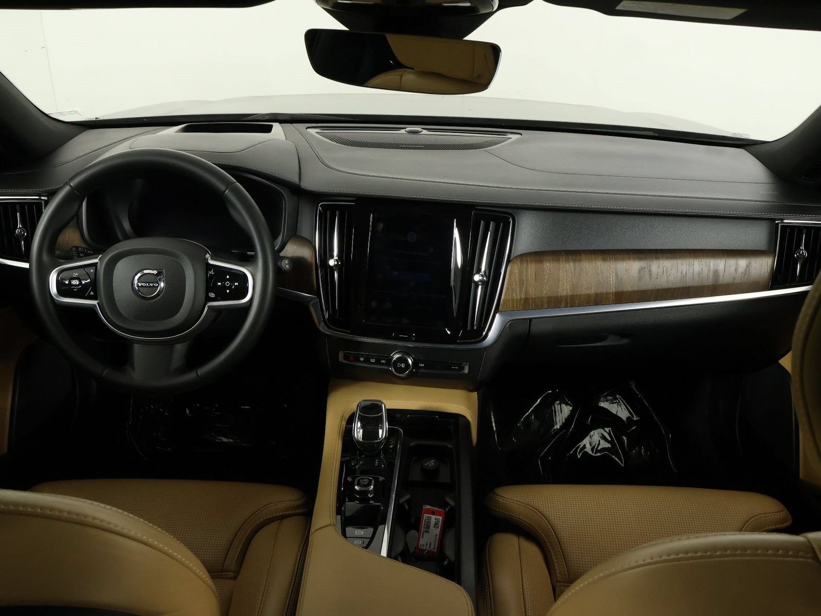 Certified 2023 Volvo V90 B6 Cross Country Ultimate w/ Climate Package AWD/4WD image 7