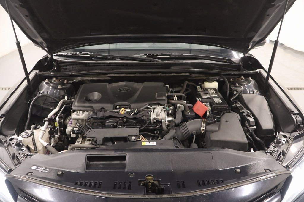 Used 2018 Toyota Camry XLE image 24