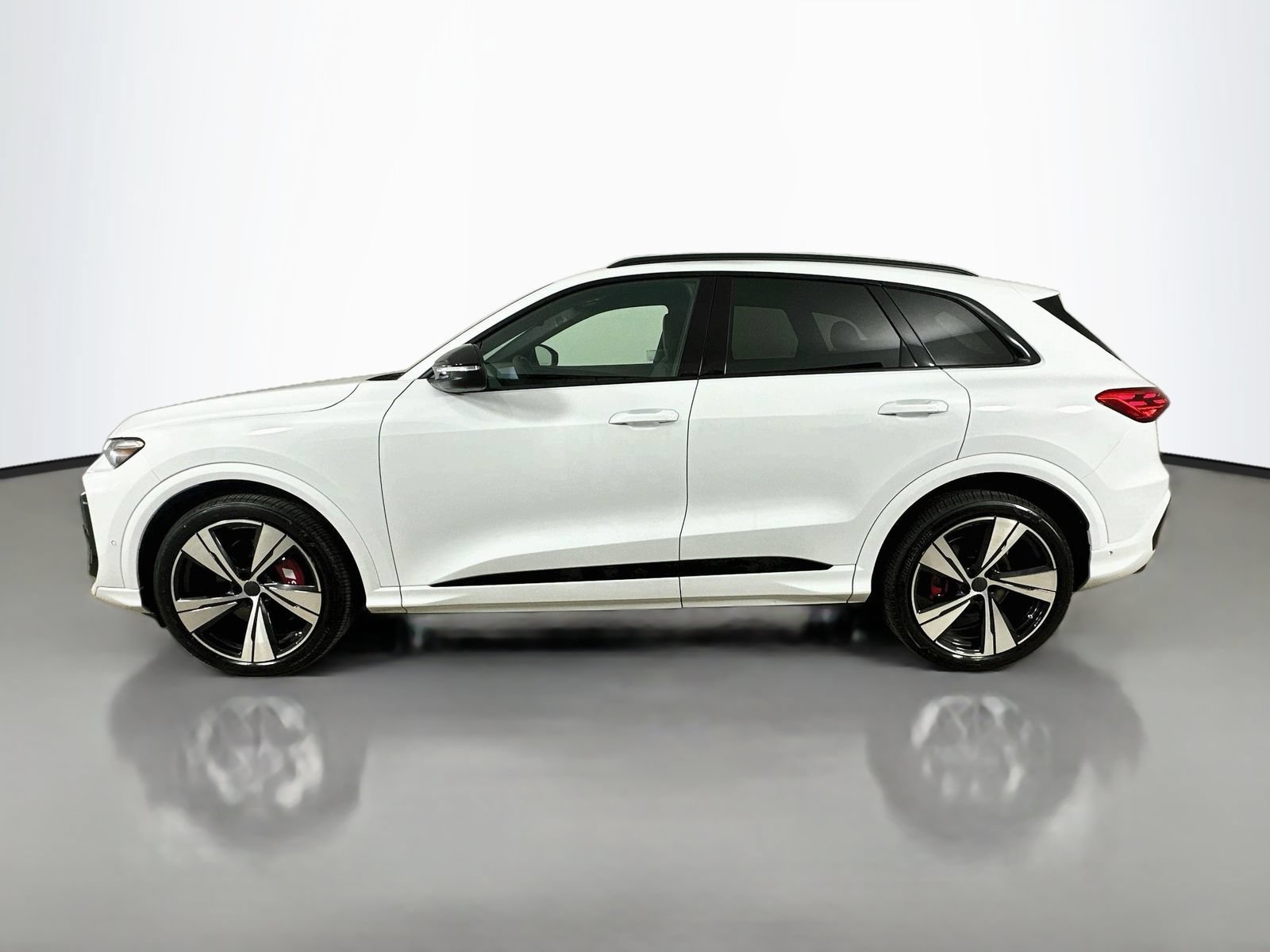 New 2026 Audi SQ5 Premium Plus AWD/4WD image 8