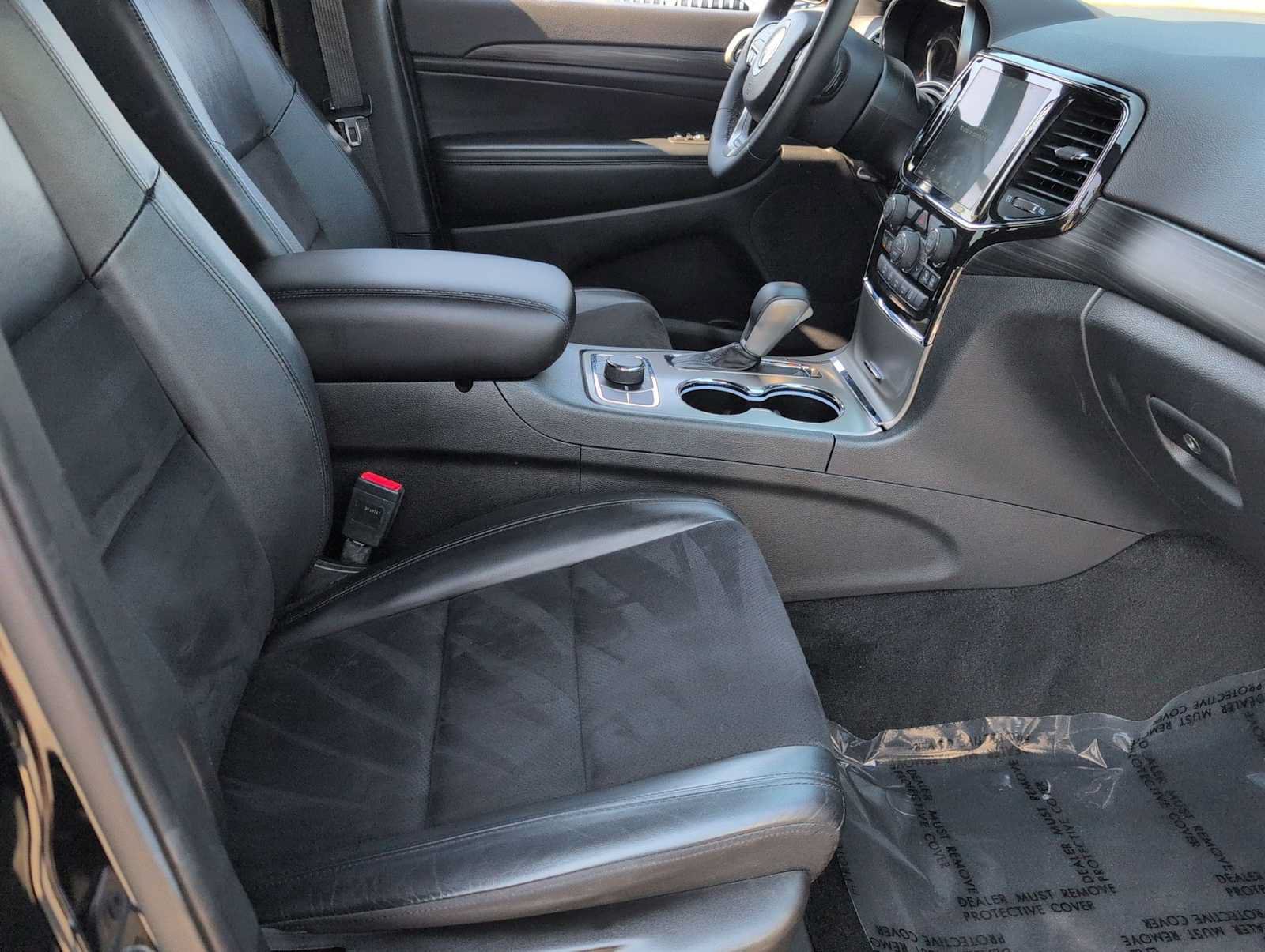 Used 2022 Jeep Grand Cherokee Laredo X AWD/4WD image 21