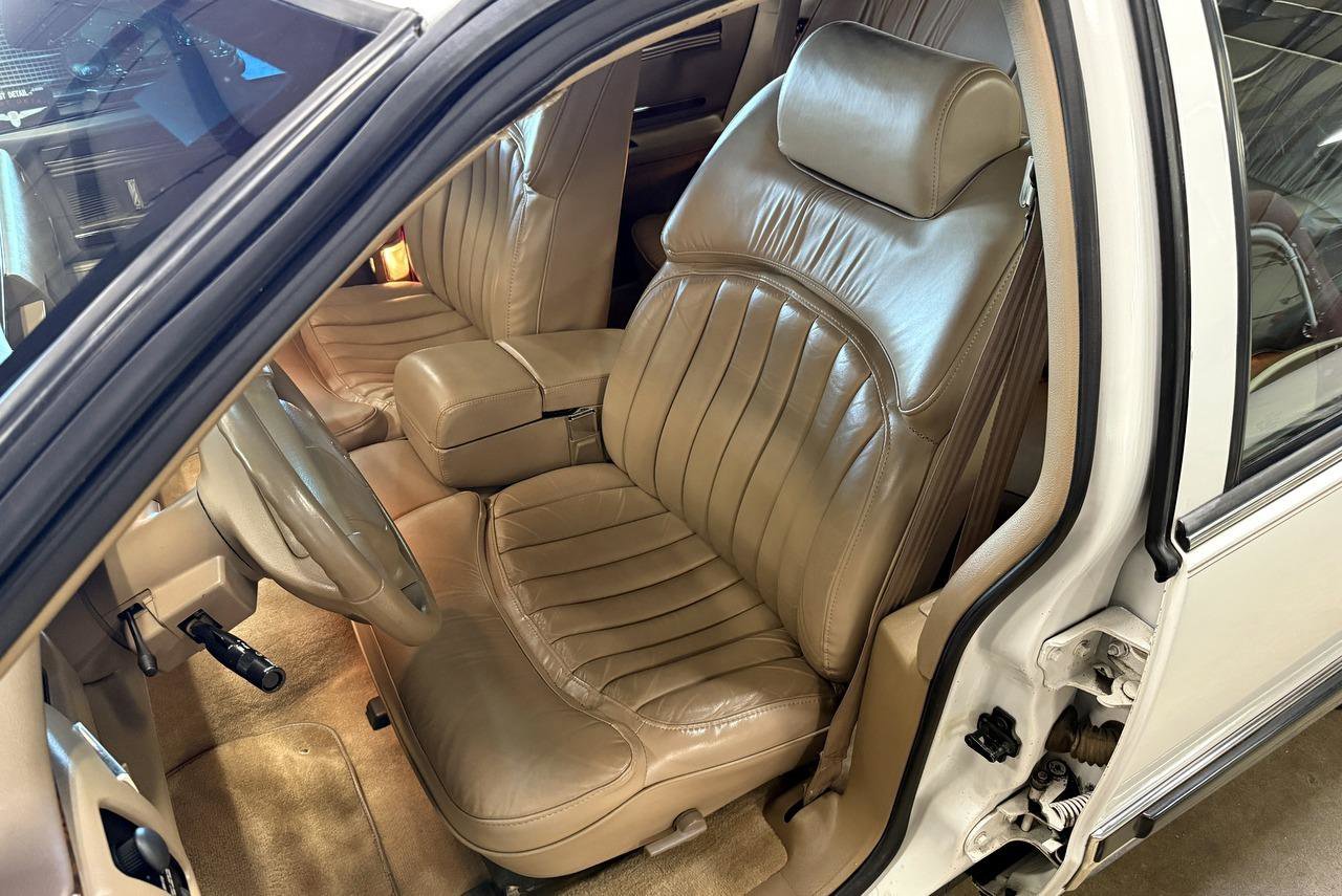 Used 1995 Buick Roadmaster Estate RWD image 65