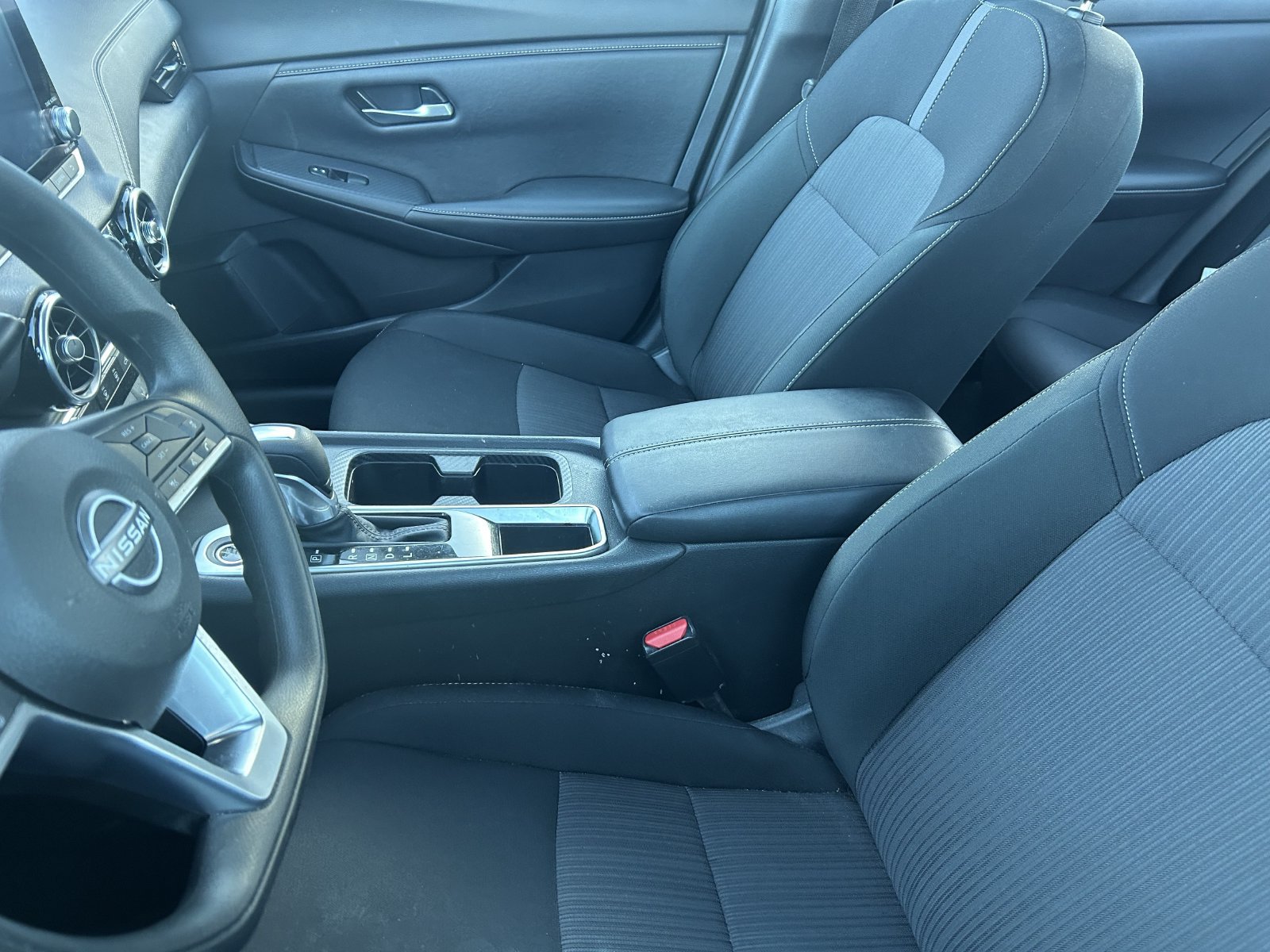 Used 2025 Nissan Sentra SV FWD image 12