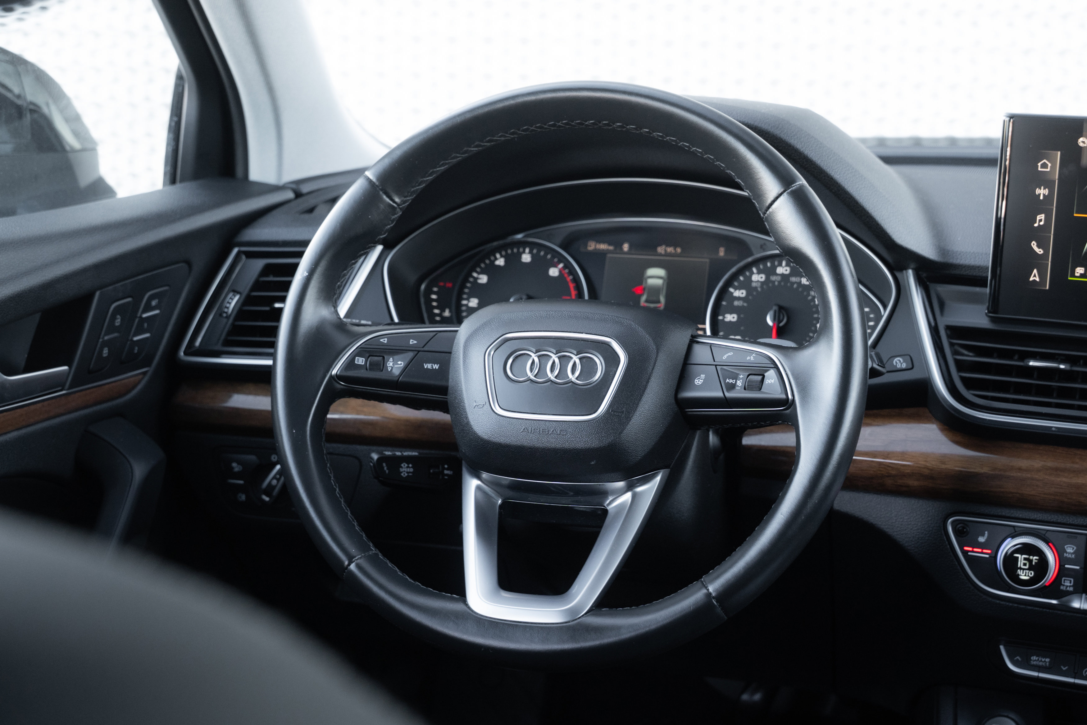 Certified 2023 Audi Q5 2.0T Premium w/ Convenience Package image 8