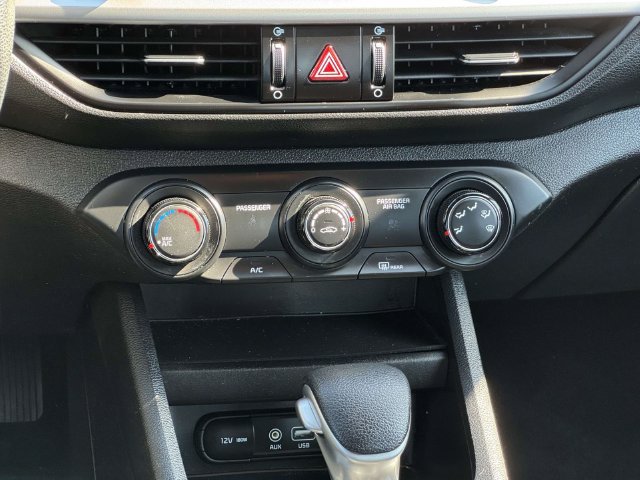 Used 2020 Kia Forte LXS FWD image 17