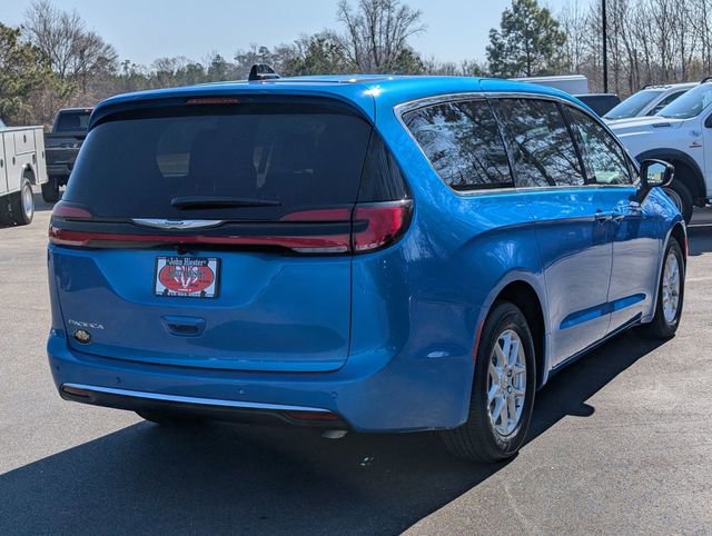 New 2026 Chrysler Pacifica Select image 7