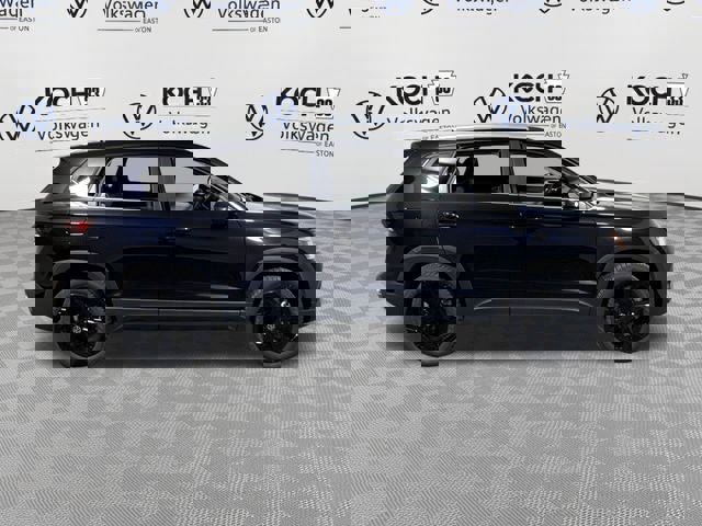 New 2026 Volkswagen Taos SEL image 11