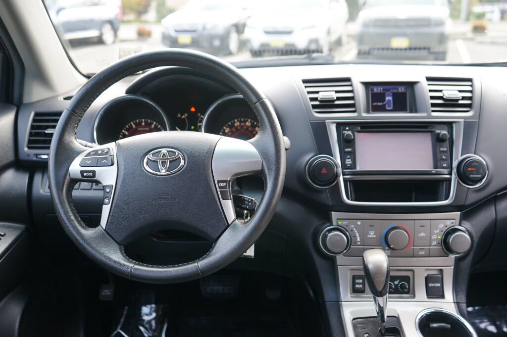 Used 2013 Toyota Highlander SE AWD/4WD image 13