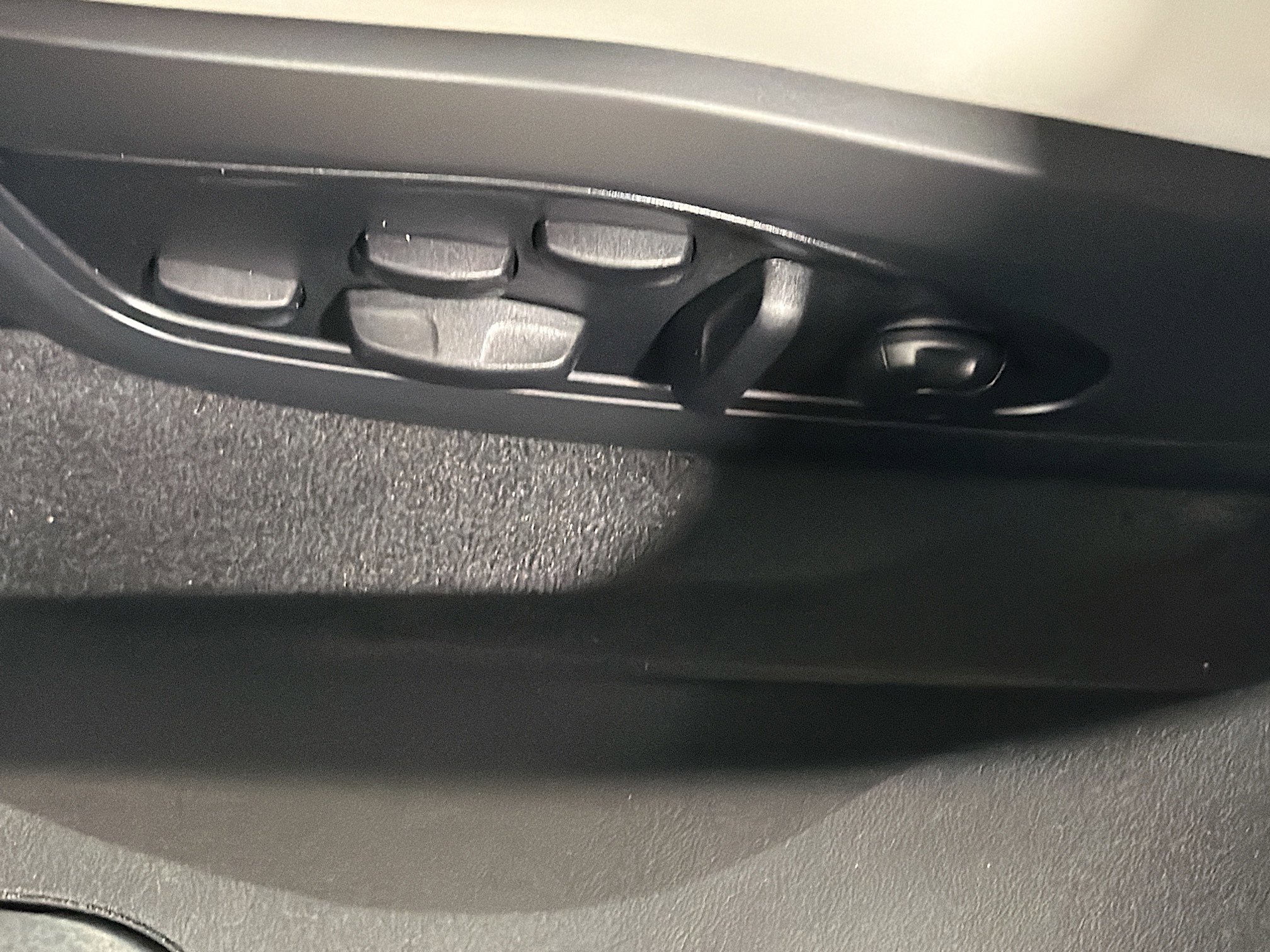 Certified 2023 Porsche Taycan GTS image 25